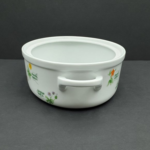 Anchor Hocking Floret Covered Oval Casserole Dish 1.5 Qt Baking Dish With Lid - Picture 4 of 10